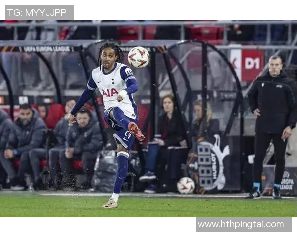 斯彭斯赛后冷落弗兰克图赫尔强调国脚应遵守行为规范